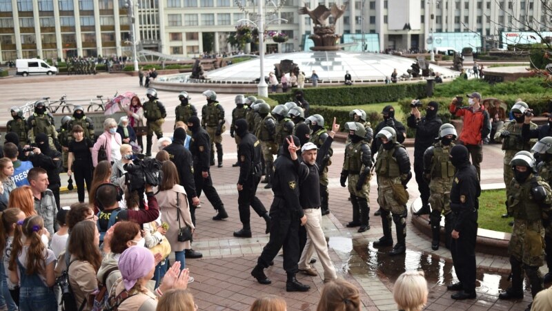 La Minsk, au fost reținuți zeci de protestatari și jurnaliști