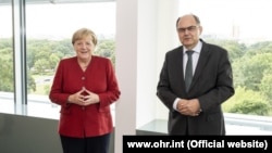 Njemačka kancelarka Angela Merkel i visoki predstavnik Christian Schmidt sastali su se u Berlinu, kako bi razgovarali o trenutnim političkim zbivanjima u Bosni i Hercegovini, 18. august 2021. godine.