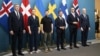 La Stockholm, pe 31 mai, președintele Ucrainei a participat la un summit cu țările nordice, care se numără printre cei mai fervenți suporteri ai țării sale invadate de ruși. (De la stânga la dreapta, liderii Islandei, Danemarcei, Ucrainei, Suediei, Finlandei și Norvegiei)
