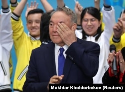 Нурсултан Назарбаев на съезде его партии "Нур Отан" в столице Нур-Султане. 23 апреля 2019 года