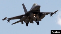 Турецький винищувач F-16 (ілюстраційне фото)