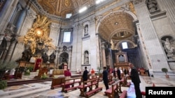 Mesa de Paște în Bazilica Sf. Petru din Vatican