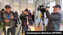 Novinari u Kazahstanu se suočavaju sa sve većim zakonskim i onlajn ograničenjima, navode organizacije grupe za slobodu medija. (arhivska fotografija)