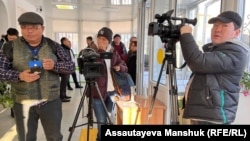 Journalists in Kazakhstan face growing legal and online restrictions, press freedom groups say. (file photo)