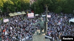 Protesta në Sheshin e Luftëtarëve Serbë në Kralevë, më 28 qershor 2026.
