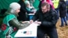 Рыгор Азаронак у лістападзе 2024 году падпісваецца за вылучэньне на прэзыдэнцкіх выбарах Аляксандра Лукашэнкі.