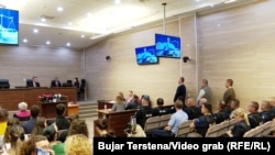 Tri optužena u predmetu Banjska tokom sudskog ročišta u Osnovnom sudu u Prištini. Fotografija iz arhive.