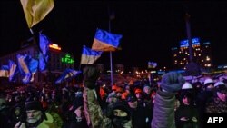Митингующие на площади Независимости Киева, утро 30 января 2014