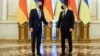 За словами Олафа Шольца (ліворуч – під час зустрічі з президентом України Володимиром Зеленським), Німеччина фінансово підтримувала Україну більше, ніж будь-яка інша країна