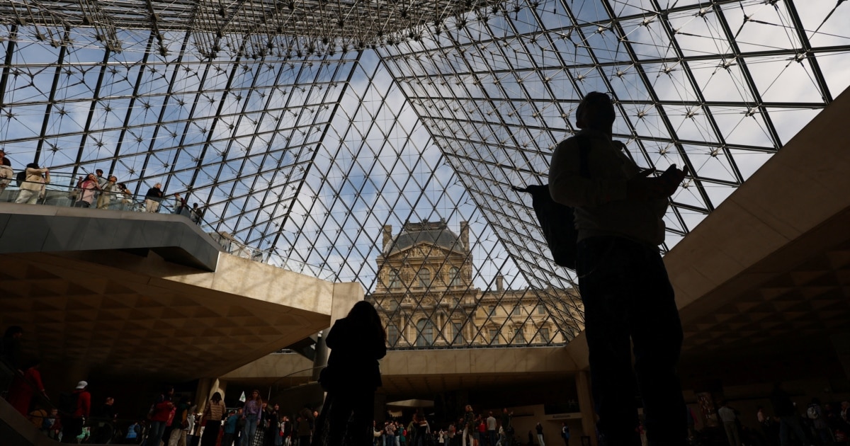 დაკავებულია ლუვრის გაძარცვაში ეჭვმიტანილი კიდევ 5 პირი