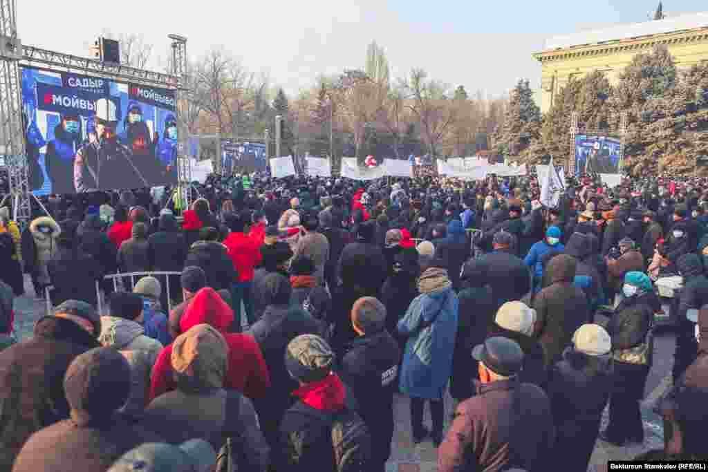 Президенттикке талапкерлердин эл менен жолугушуусу.