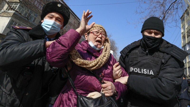 Митинги в Алматы: полиция создала больше шума, чем протестующие