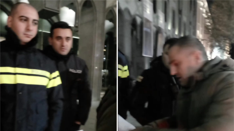 პოლიცია დემონსტრანტებს ეუბნება, რომ პარლამენტთან შესაკრებად მათი ნებართვაა საჭირო