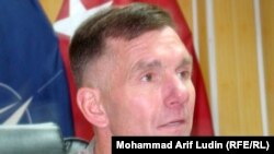  په افغانستان کې د ناټو د روزنېز ماموریت قومندان جنرال ویلیم کالډ