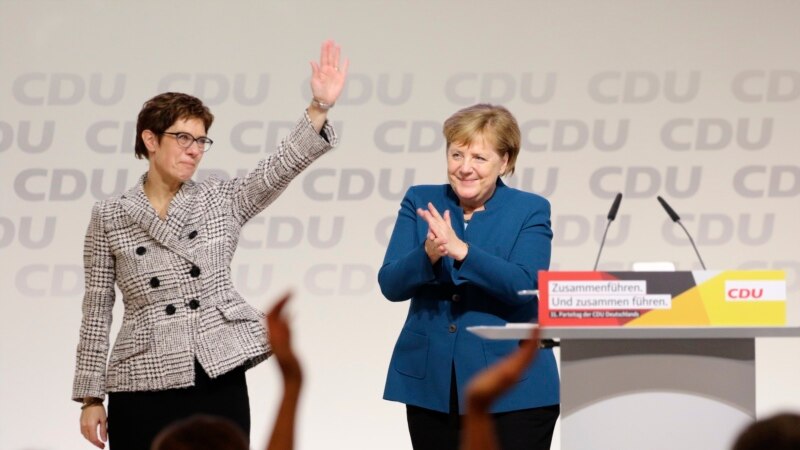 Odlazak 'mini Merkel' otvara pitanje političkog smjera Njemačke