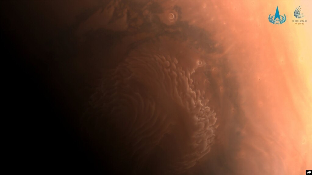 Фотографія Марса, зроблена апаратом «Тяньвень-1»