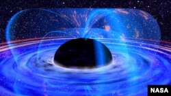 Рисунок художника: аккреционный диск горячей плазмы, вращающийся вокруг чёрной дыры. NASA