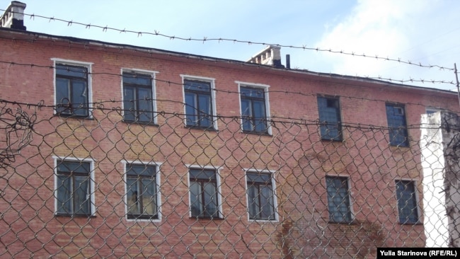 Здание Кадетского корпуса в поселке Кедровый