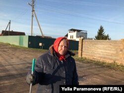 Фаина Челпанова сломала ногу на аварийном мосту