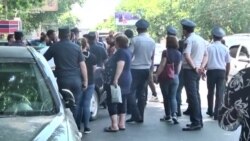 «Oդ ցնդե՞ց էդ էրեխեն». անհայտ կորած զինվորների հարազատները այսօր առավոտից փակել էին Հերացի փողոցը