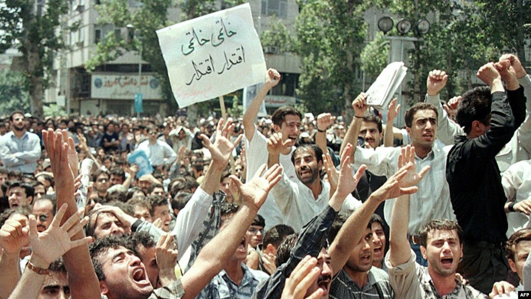 تظاهرات دانشجویی در تهران. عکس تزیینی است.