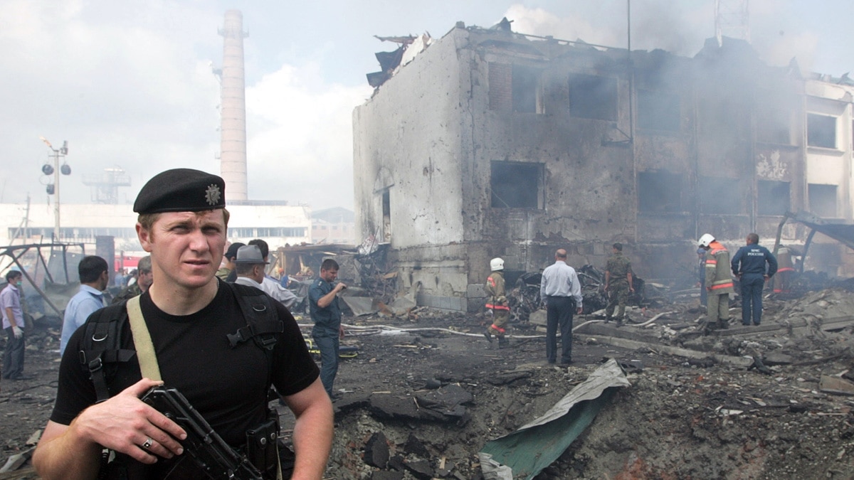 Время нападения террористов. Нападение Басаева на Назрань. 2004. Назрани июнь 2004 нападение. Нападение боевиков на Ингушетию 2004.
