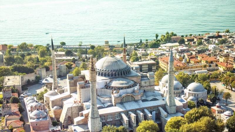 Из собора в мечеть: Святая София в Стамбуле 