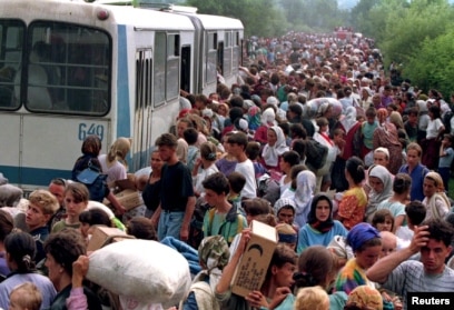 Көршілердің жыныстық ыңырсын тыңдау