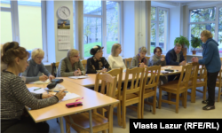 Курсы эстонскай мовы для пэнсіянэраў у Таліне. Пажылыя людзі мову вучаць для сябе