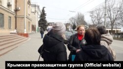 В Керчи судят активистку Юлию Журавлеву за участие в пикете в поддержку Олега Зубкова