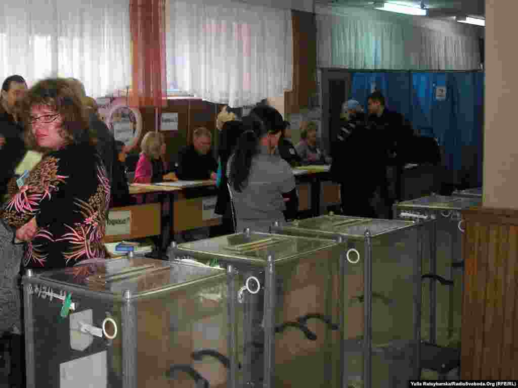 Voting in Dnipropetrovsk.&nbsp; 