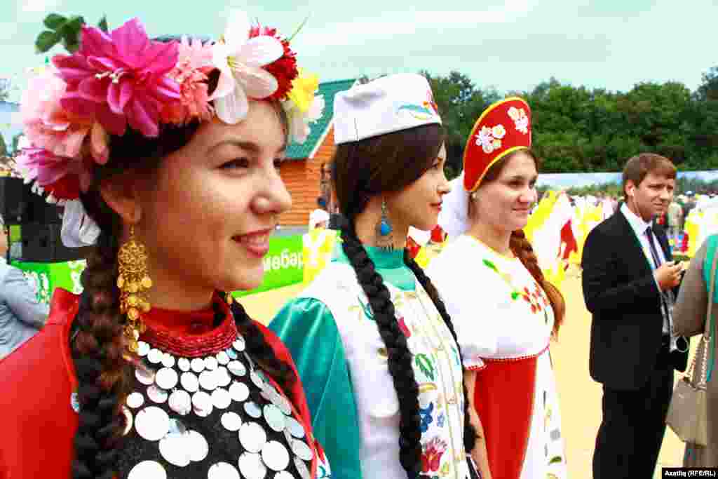 Теләче кызлары