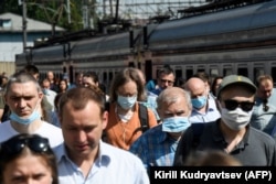 Пассажиры на Ярославском вокзале в Москве