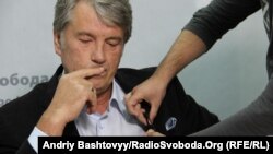 Во времена правления Виктора Ющенко Украина отказывалась покупать российский газ по 230 долларов за тысячу кубометров, теперь - с учетом скидки - будет покупать по 260