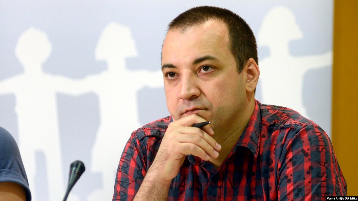 Teme koje se tiču devedesetih godina su u Srbiji pretvorene u simbole i mitove: Dragan Popović