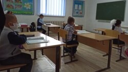 Учащиеся малокомплектной школы в селе Западно-Казахстанской области. 9 сентября 2020 года.