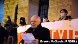 Ostavka: Milojko Pantić na protestu u Kragujevcu