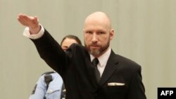 Breivik (37) je poručio sudu da ga je držanje u samici učinilo radikalnijim u njegovim neonacističkim uvjerenjima