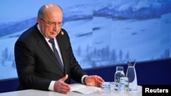 За словами єврокомісара, в ЄС добре знають про корупційні виклики в Україні, але також бачать поступ у роботі антикорупційних інституцій