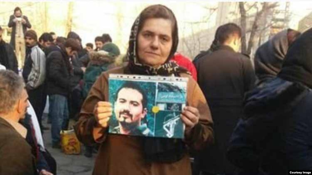 فرنگیس مظلوم، مادر سهیل عربی،‌ زندانی عقیدتی-سیاسی