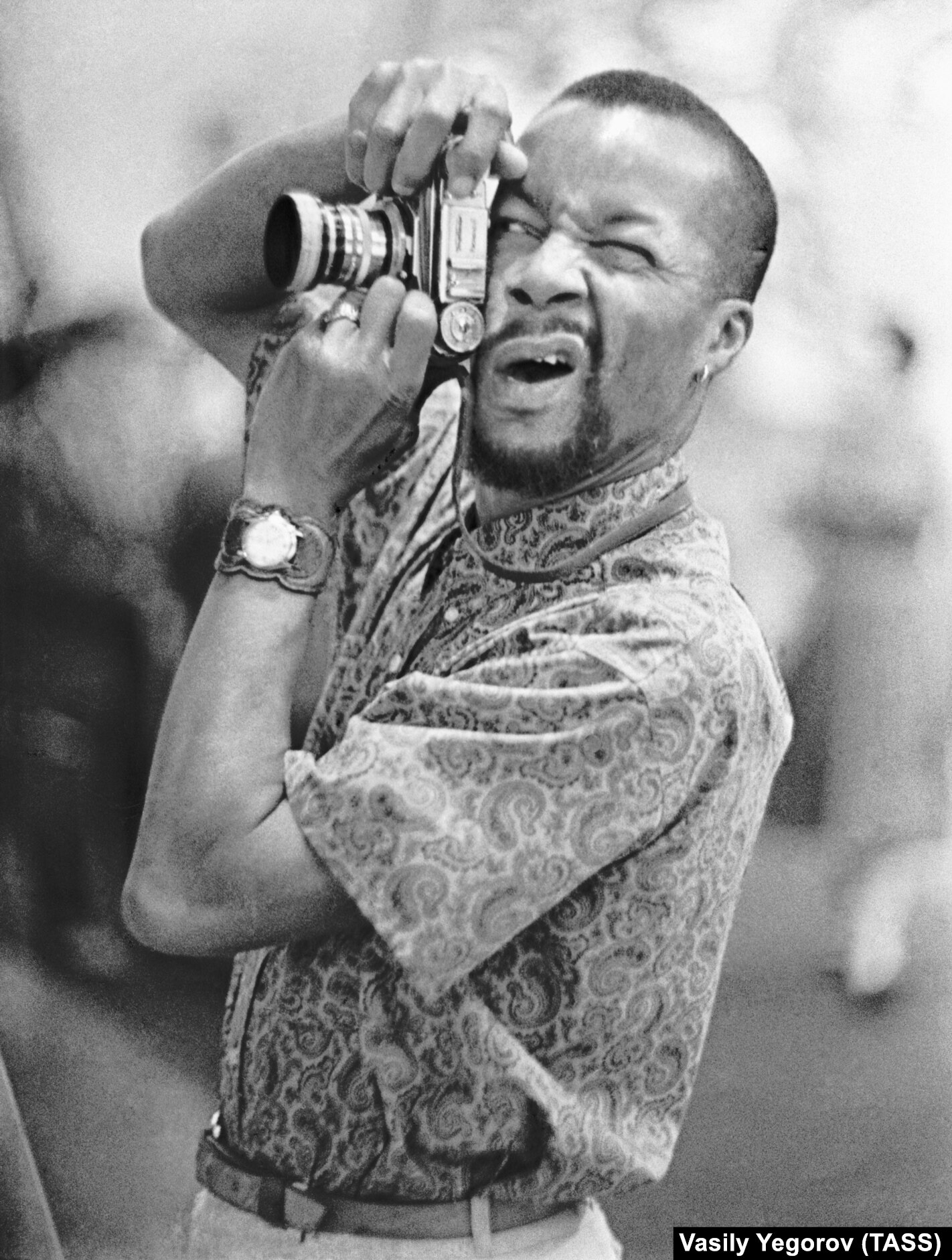 1959 年紐約蘇聯博覽會的參觀者。資訊戰是冷戰中最普遍的元素之一。