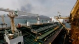 The Iranian oil tanker Fortune is anchored at the dock of the El Palito refinery near Puerto Cabello, Venezuela (archive photo).