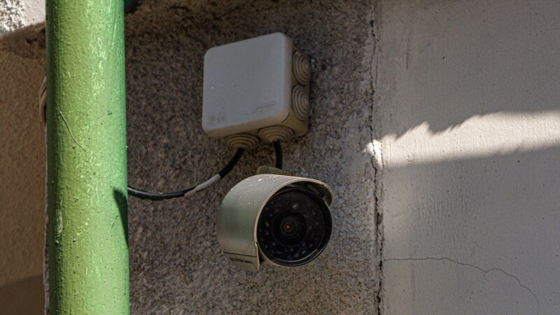 Камеры для слежки и 