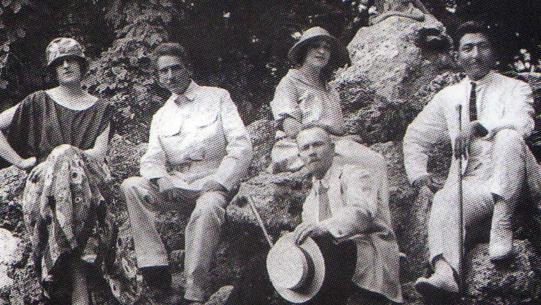 Гуляевтың кешкі көйлегі