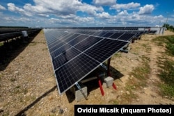 Parc fotovoltaic în Dîrvari, Valea Calugărească, judeţul Prahova.