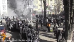 Киевның Шовковична урамында протестчылар җиңүе