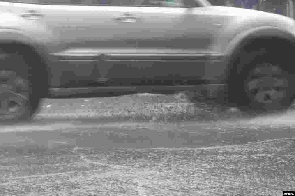 Yağma, yağış, Bakı gözləmir səni... #17