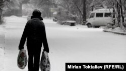 Бир нече күнгө созулган жылуу аба ырайынан кийин, абанын температурасы кескин төмөндөйт.