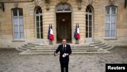 სებასტიენ ლეკორნიუმ 6 ოქტომბერს გამოაცხადა, რომ ტოვებს საფრანგეთის პრემიერ-მინისტრის თანამდებობას