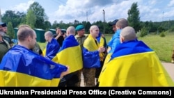 Ýesirlikden azat edilen urkain esgerleri